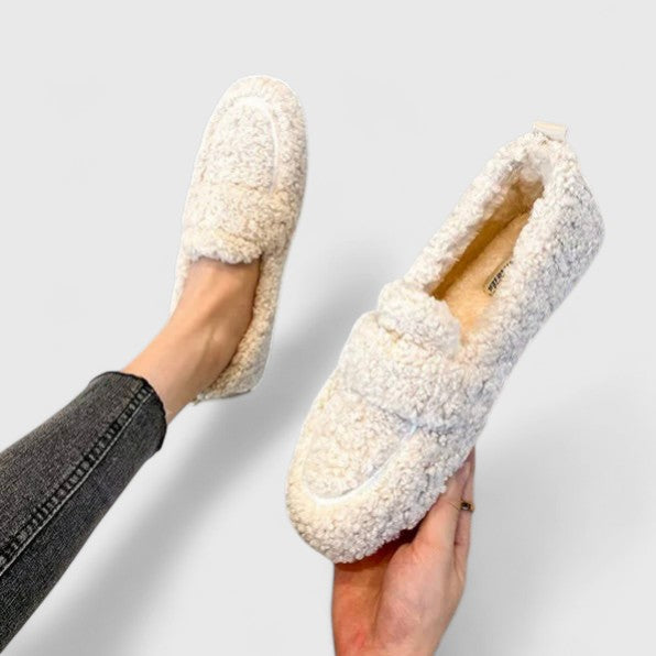 Solenne Slippers - Elegancija u Kući s Udobnom Utješnom