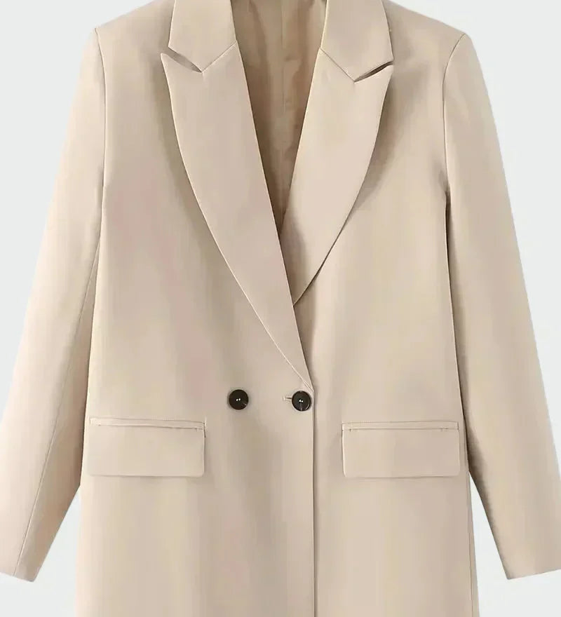 Oversized kaput s modernom linijom