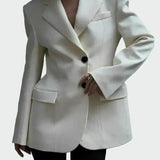 Blazer s Impresivnom Linijom